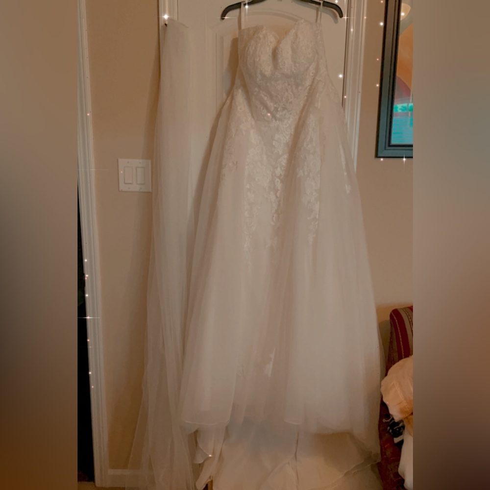 Wedding dress